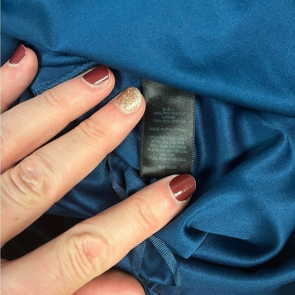 Express Teal Blue Sheer Crepe Overlay Relaxed Fit V-Neck Sz XS - Picture 5 of 7